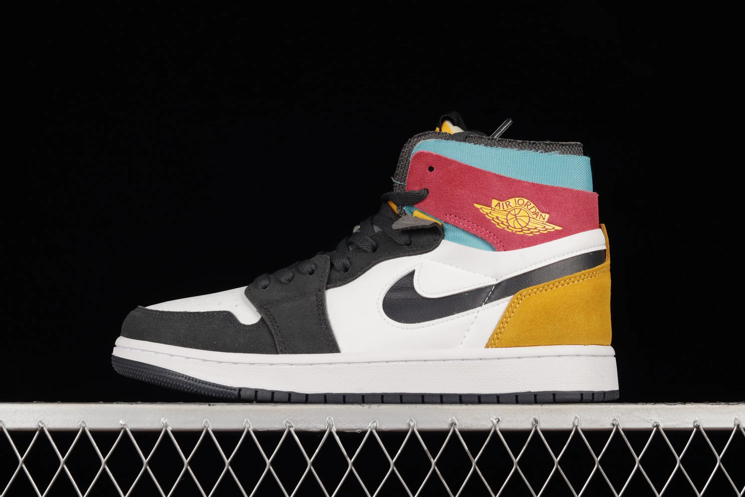 All categories Air Jordan Jordan series basketball shoes Air Jordan 1 High Air Jordan 1 Zoom CMFT AJ1 Joe 1 white black yellow color matching CT0978-016